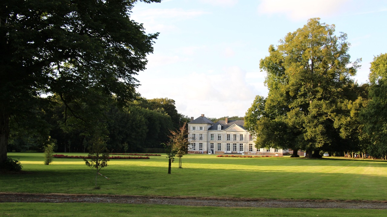 Photo of Outdoor in Le Titre