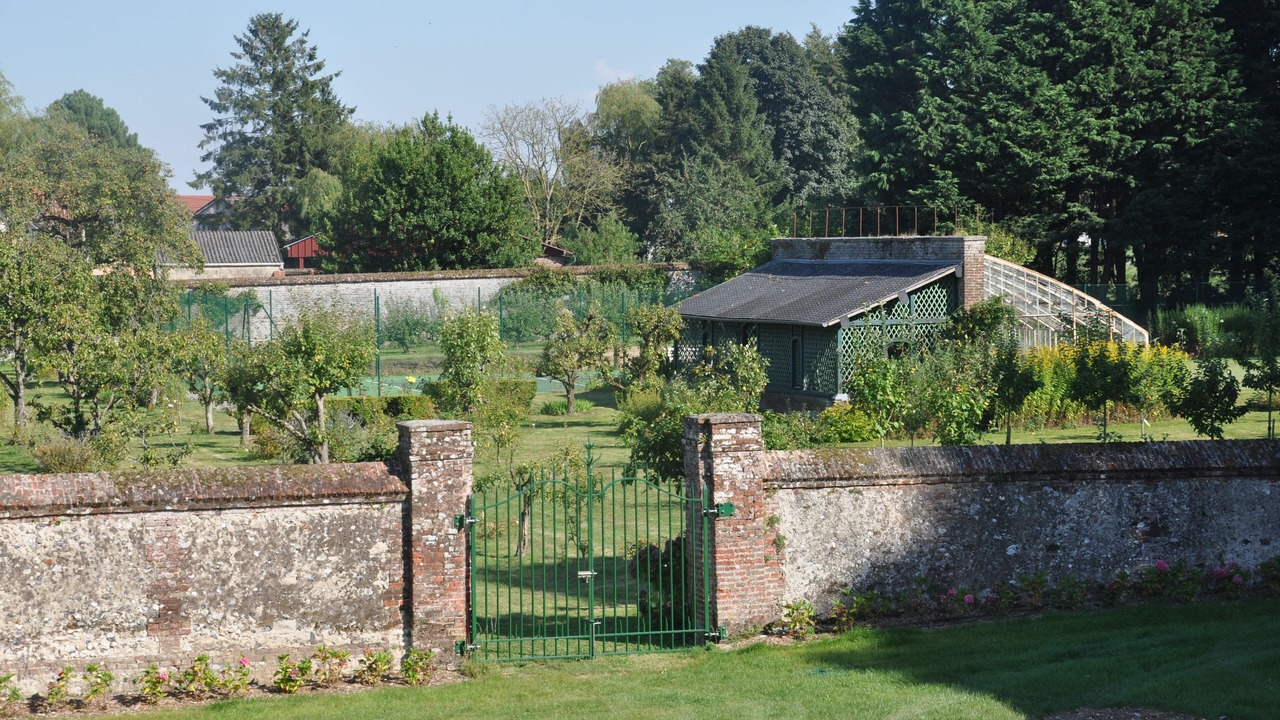 Photo of Outdoor in Le Titre