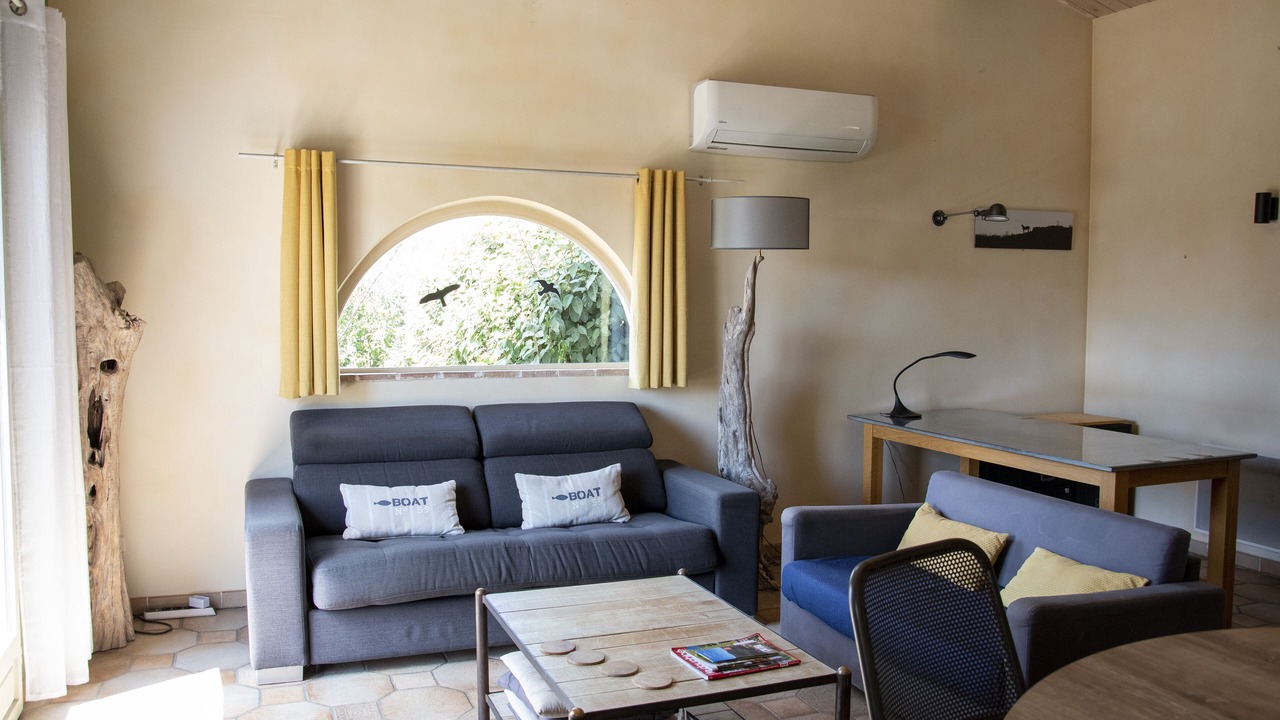 Photo of Livingroom in Saint-Etienne-de-Fontbellon