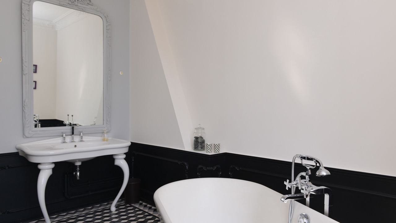 Photo of Bathroom in Angerville-la-Campagne