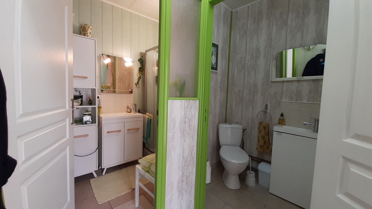 Photo of Bathroom in Douchy-les-Ayette