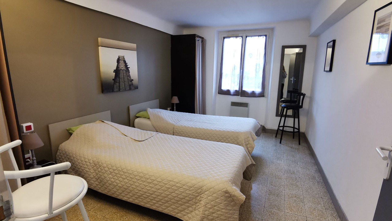 Photo of Bedroom in Attray