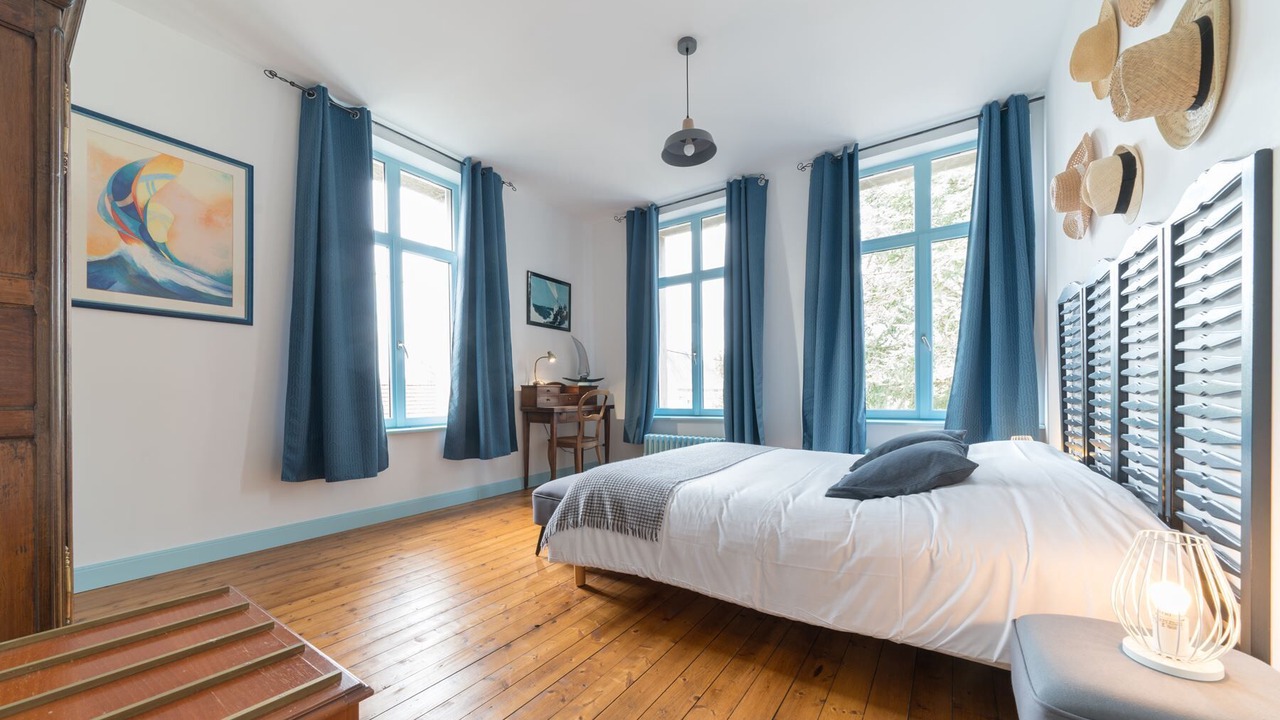 Photo of Bedroom in Neuville-sous-Montreuil