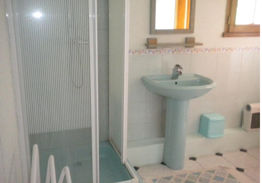 Photo of Bathroom in Dainville