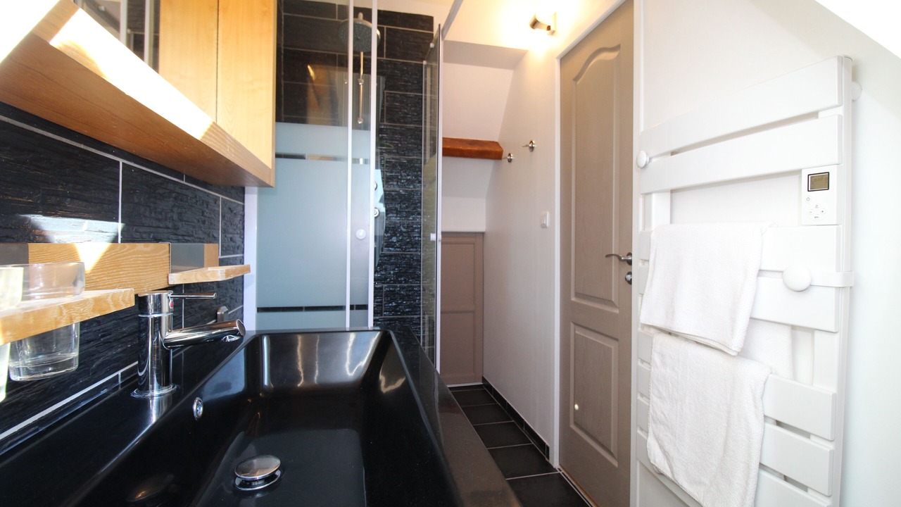 Photo of Bathroom in Deauville City Centre