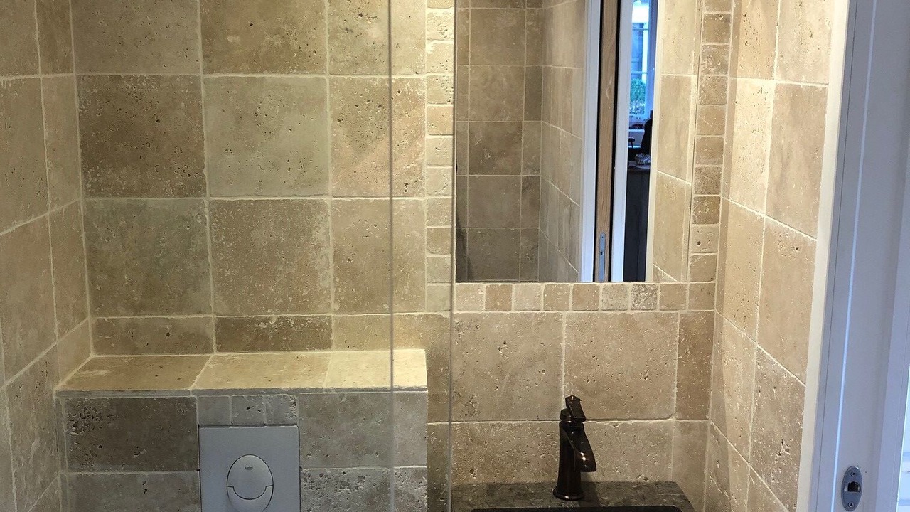 Photo of Bathroom in Beaumont-les-Nonains