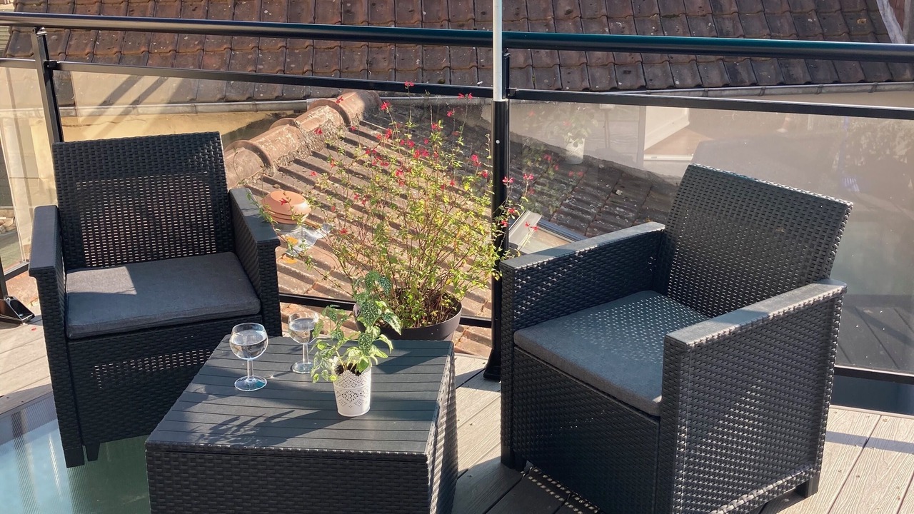 Photo of Patio Balcony in Rue