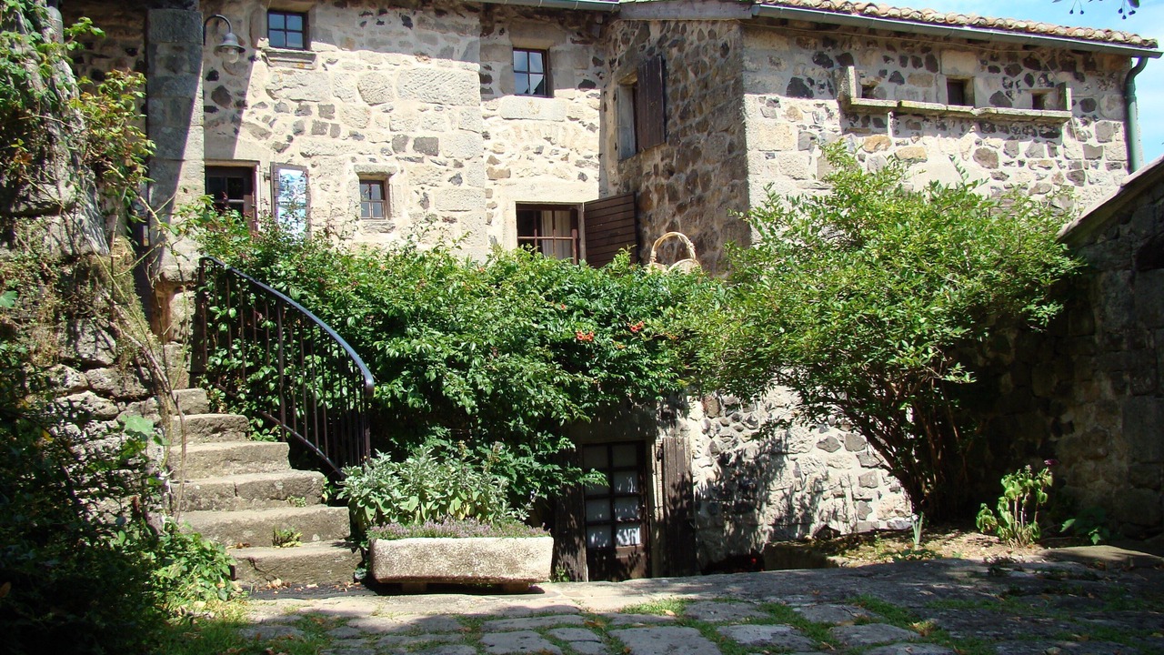 Photo of Outdoor in Pourcheres
