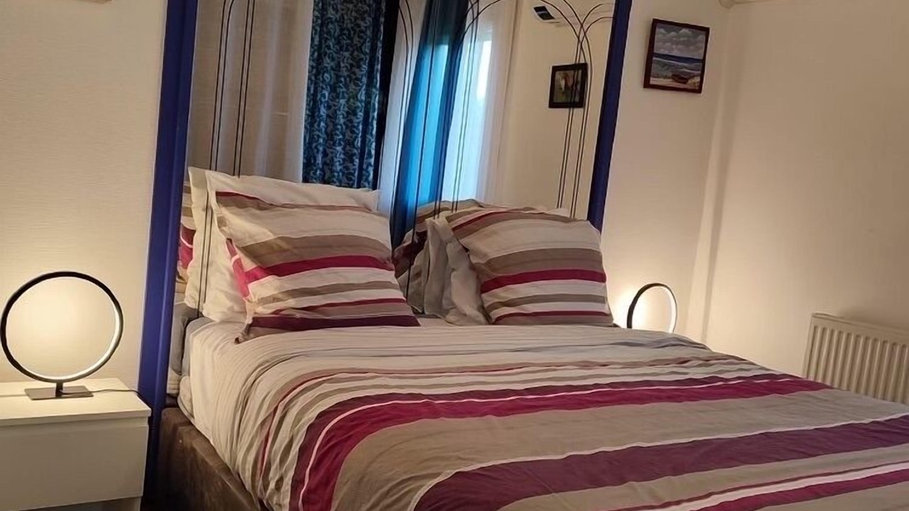 Photo of Bedroom in Saint-Martin-Longueau