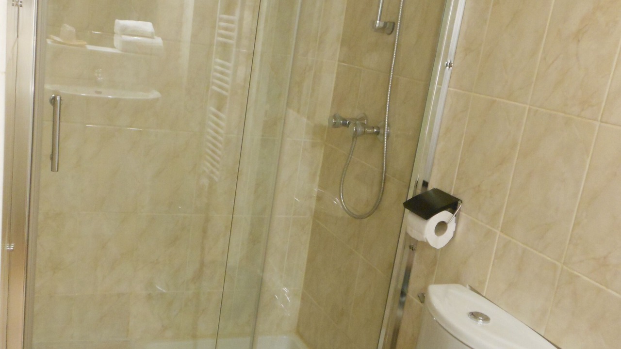 Photo of Bathroom in Malesherbes