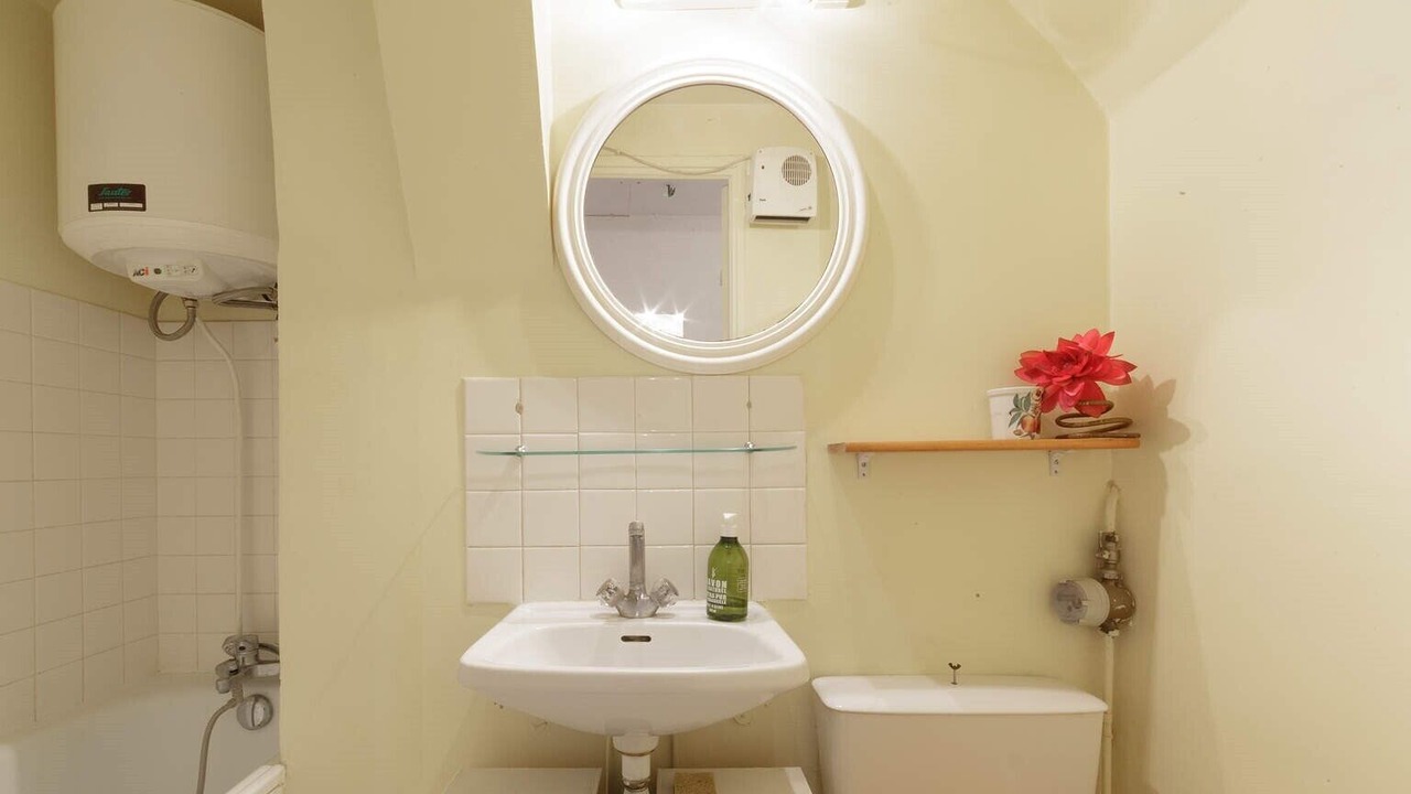 Photo of Bathroom in Quartier du Mail