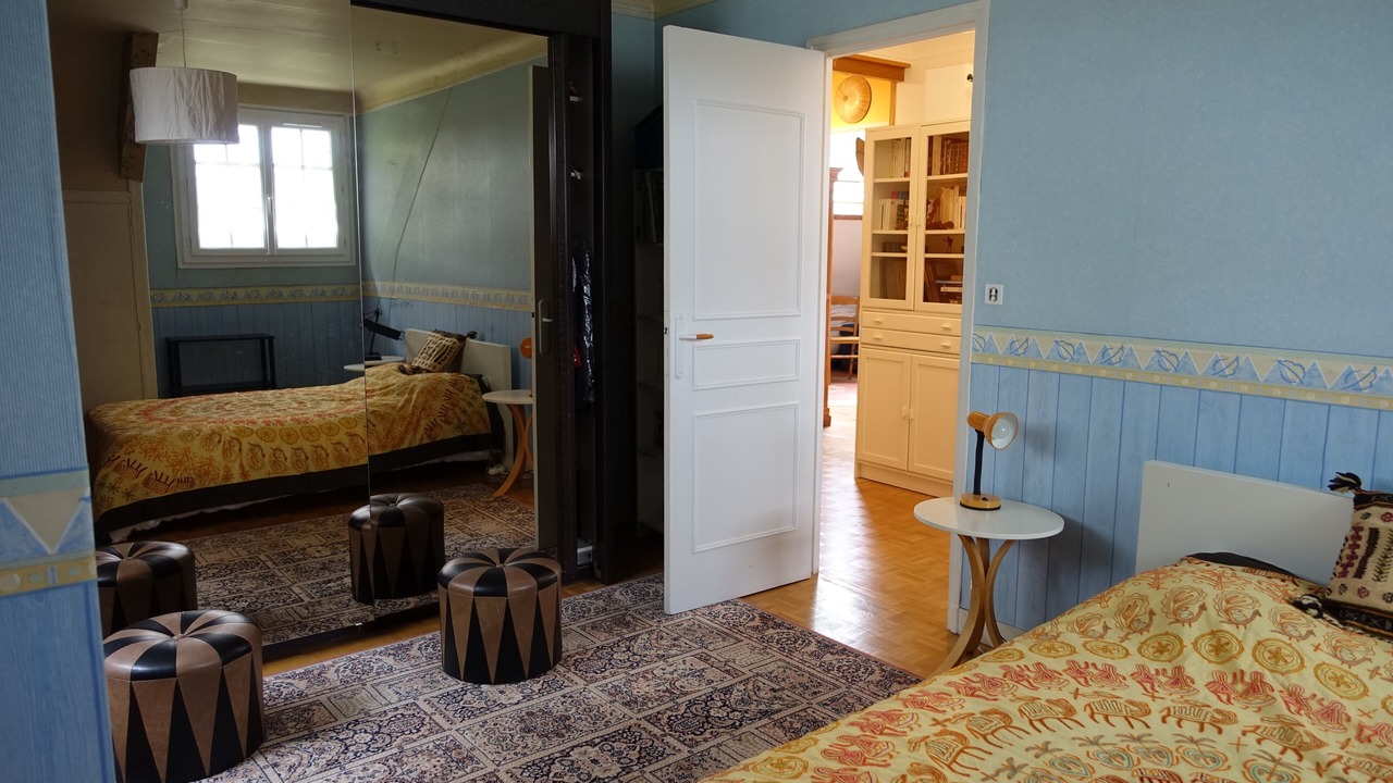 Photo of Bedroom in Neauphle-le-Vieux