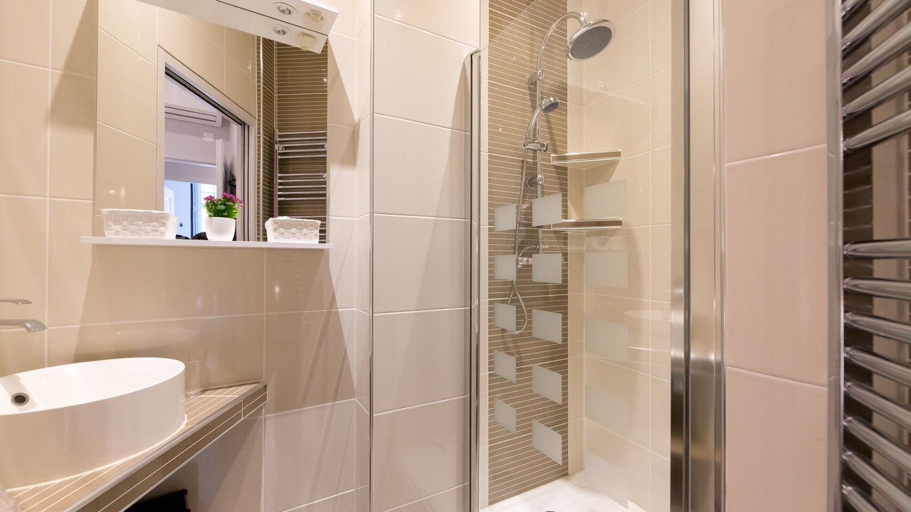 Photo of Bathroom in Beaune City Centre