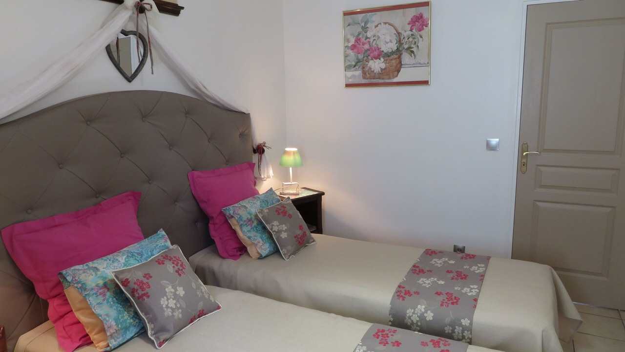 Photo of Bedroom in Saint-Leonard