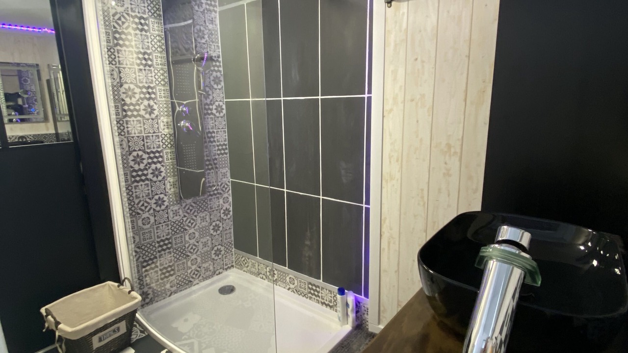 Photo of Bathroom in La Bassee