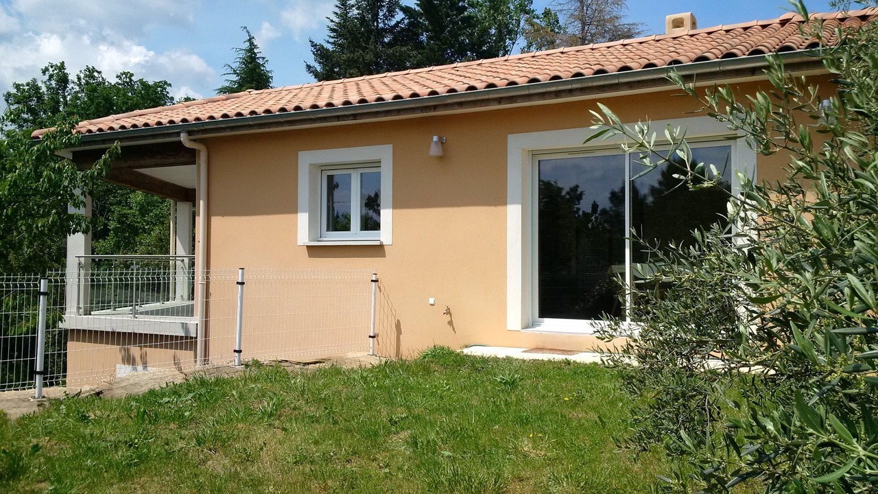 Photo of Outdoor in Saint-Etienne-de-Fontbellon