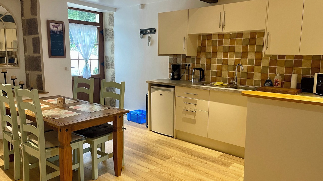Photo of Kitchen in Pre-en-Pail