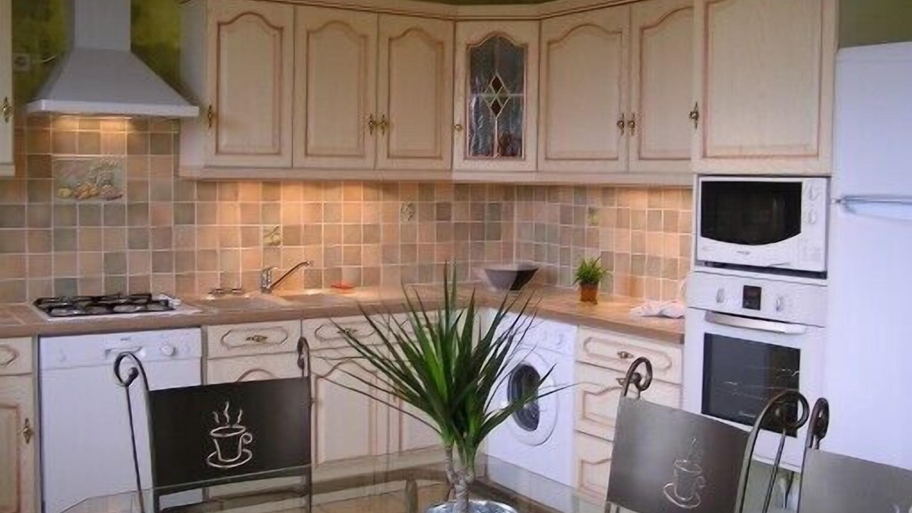Photo of Kitchen in Moux-en-Morvan