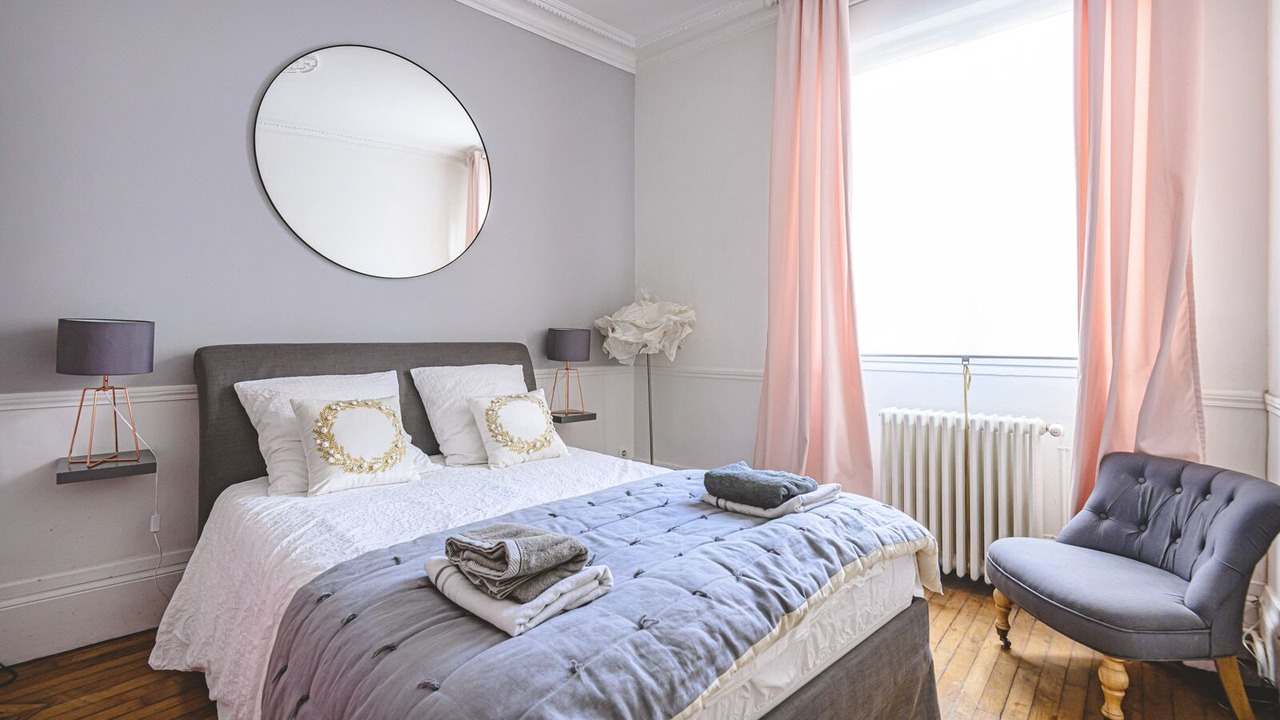 Photo of Bedroom in Reims City Centre