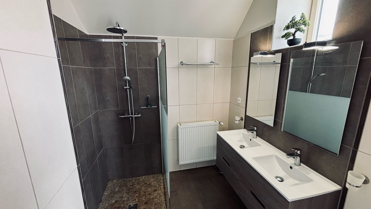 Photo of Bathroom in Lasson
