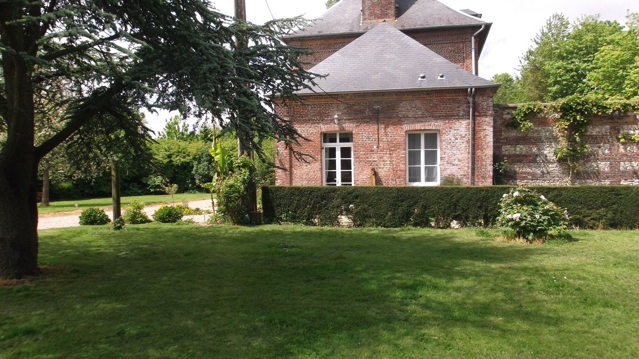 Photo of Outdoor in Etalleville