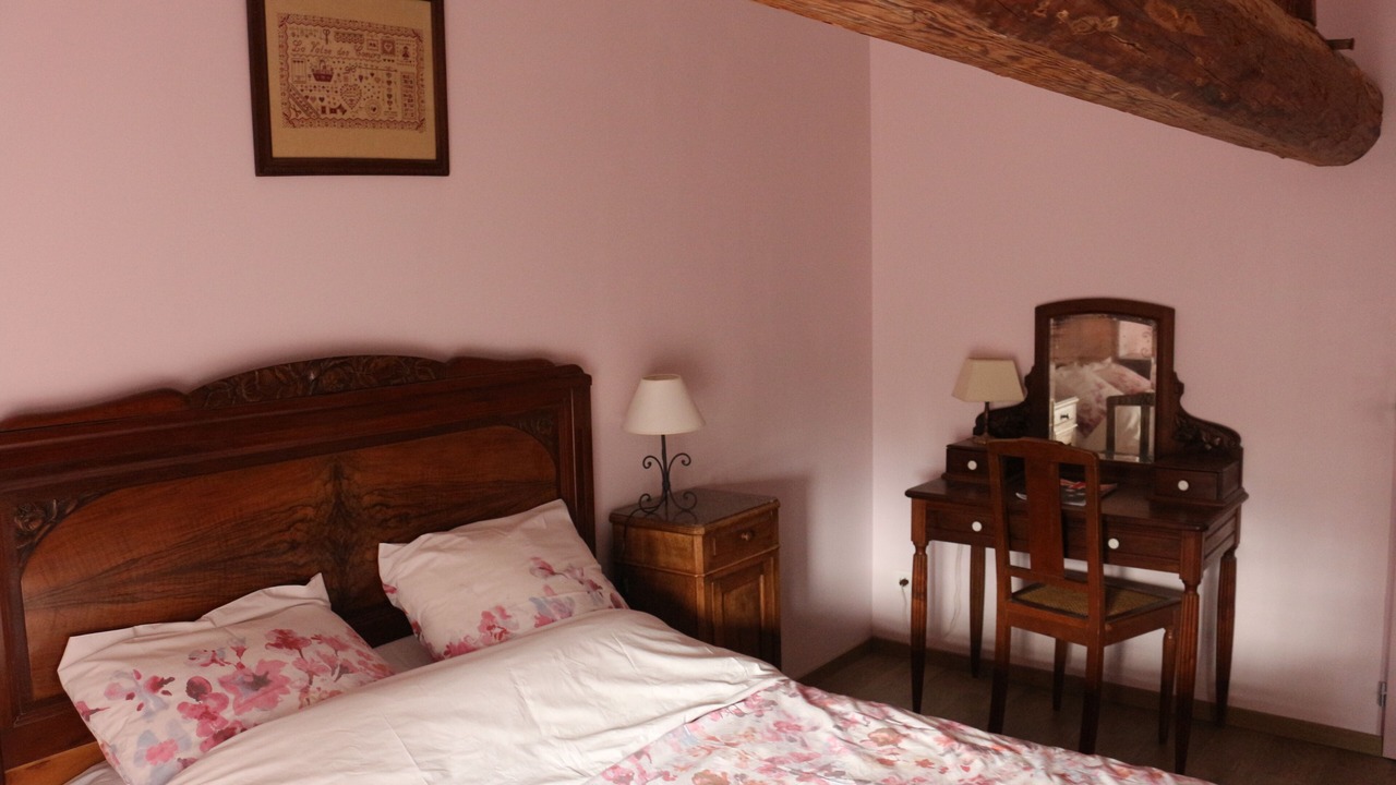 Photo of Bedroom in Givry