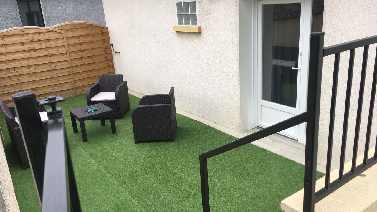 Photo of Patio Balcony in Ecueil