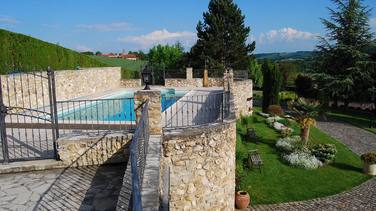 Photo of Outdoor in Monthurel