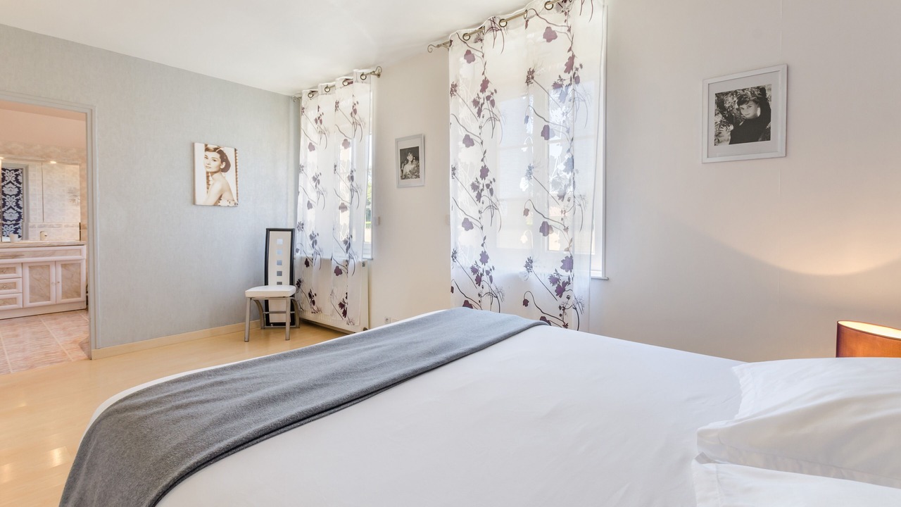 Photo of Bedroom in Thieffrain