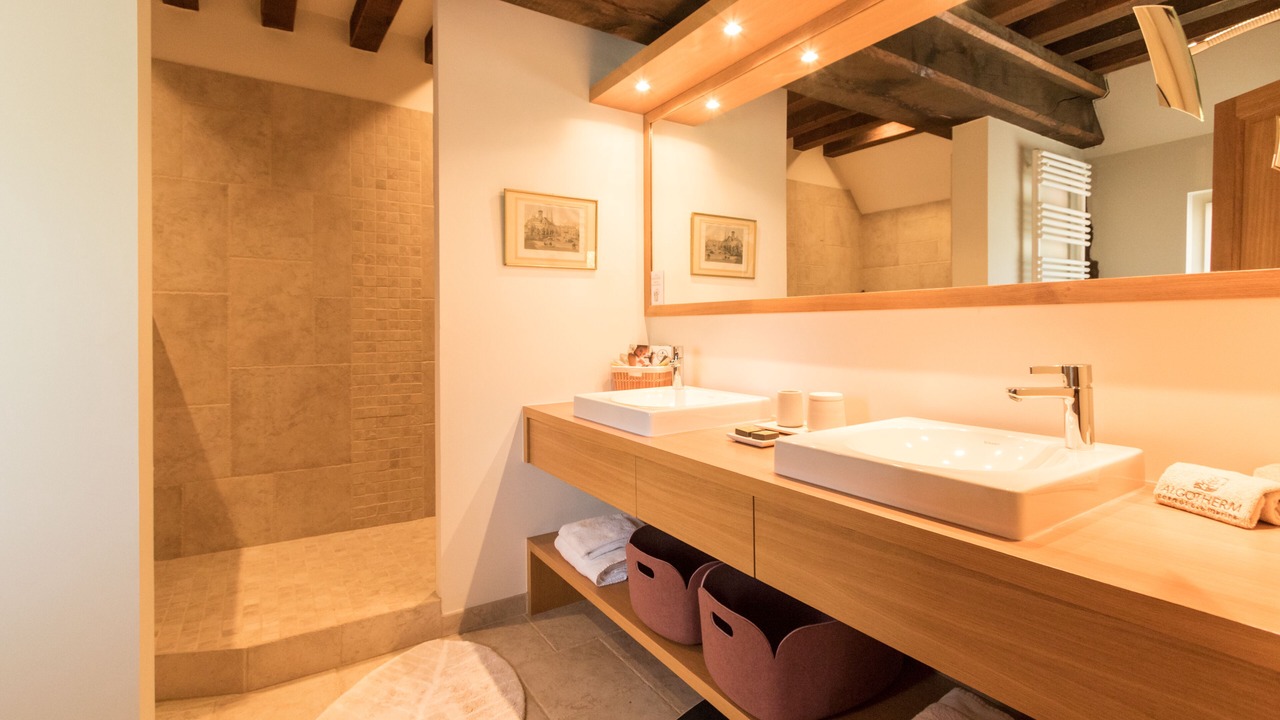 Photo of Bathroom in Cambremer