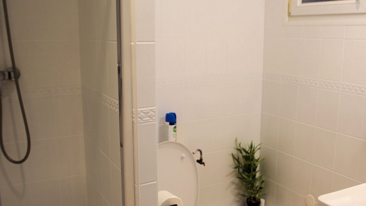 Photo of Bathroom in Plateau - Mont-Valerien