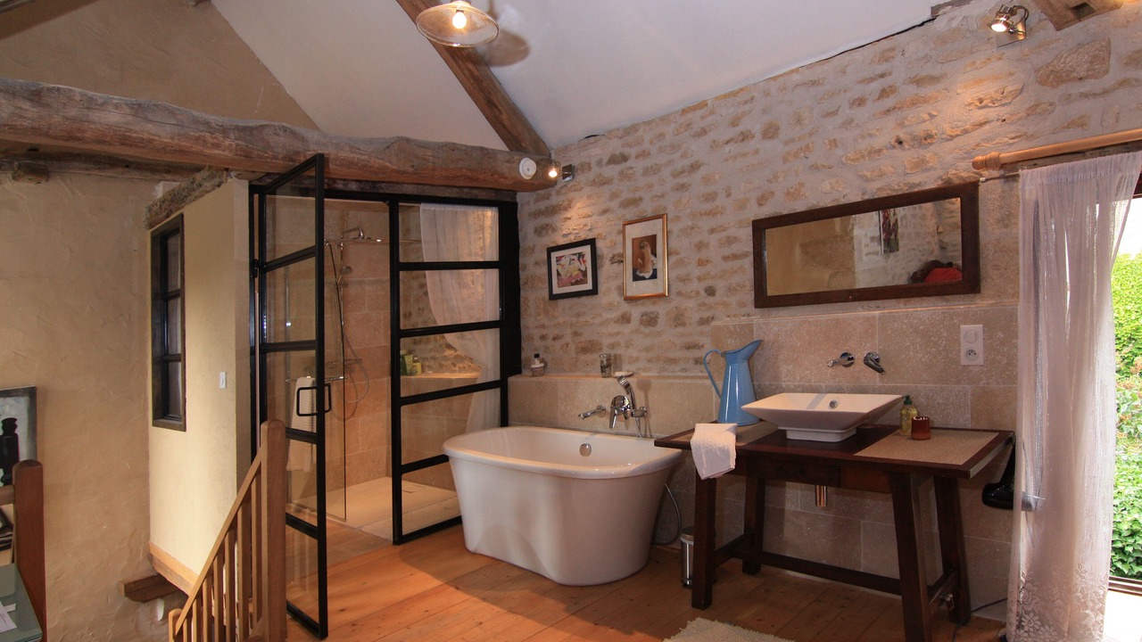 Photo of Bedroom in Flavigny-sur-Ozerain