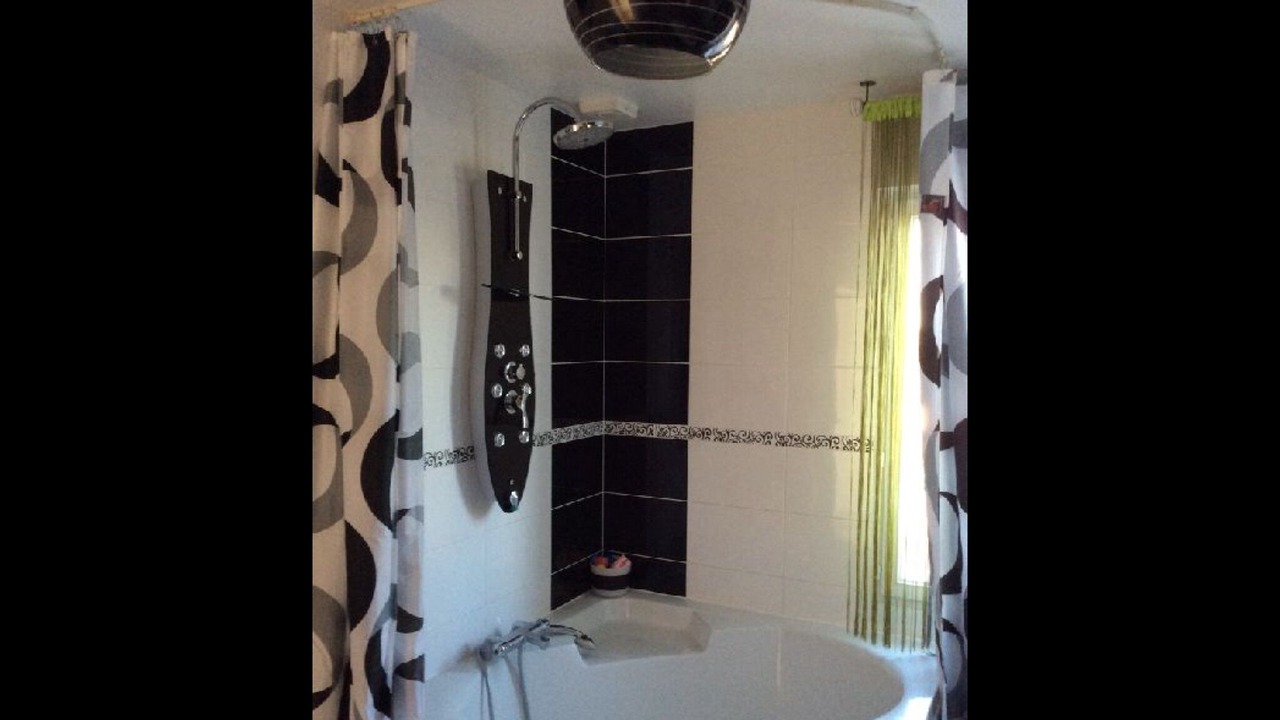 Photo of Bathroom in Tremblay-les-Gonesse