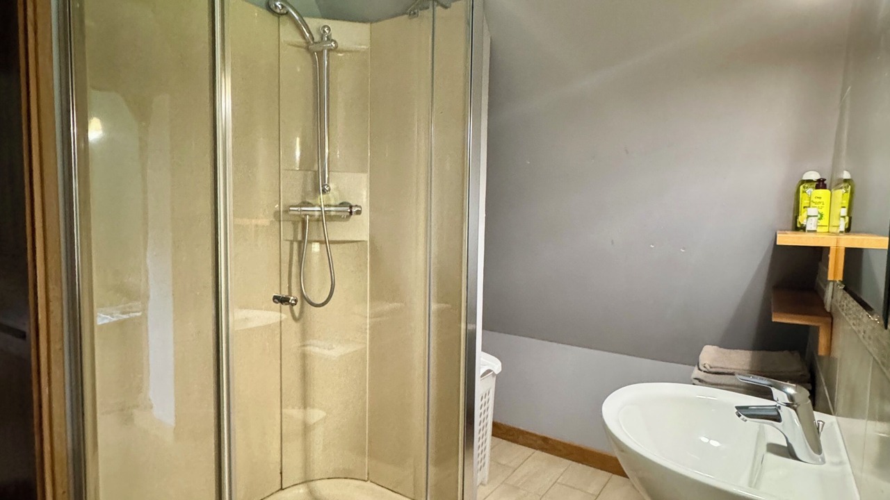 Photo of Bathroom in Flancourt-Catelon