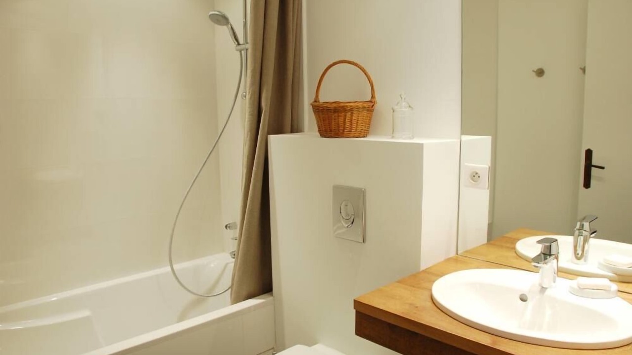 Photo of Bathroom in Savigny-les-Beaune
