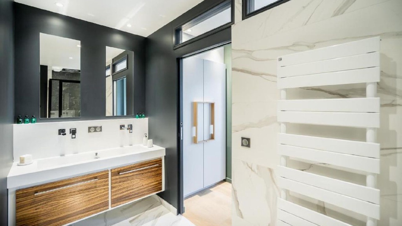 Photo of Bathroom in Reims City Centre