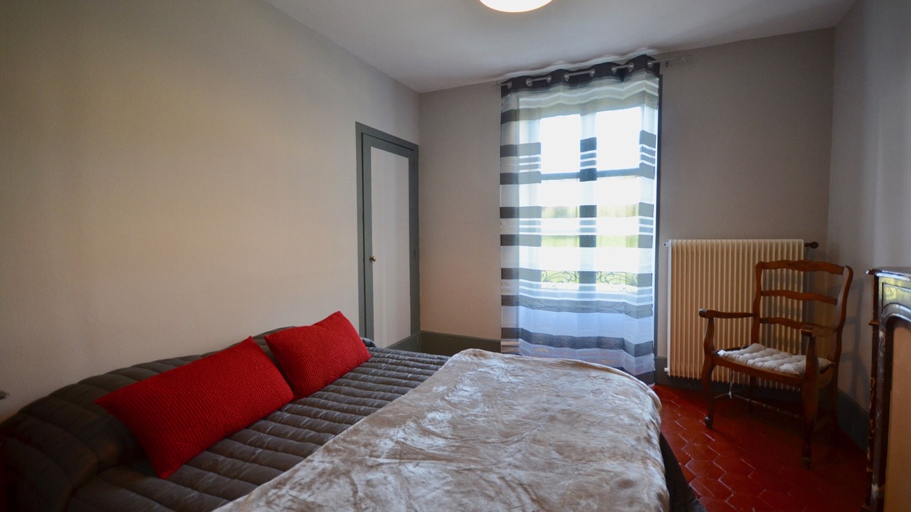 Photo of Bedroom in Nolay
