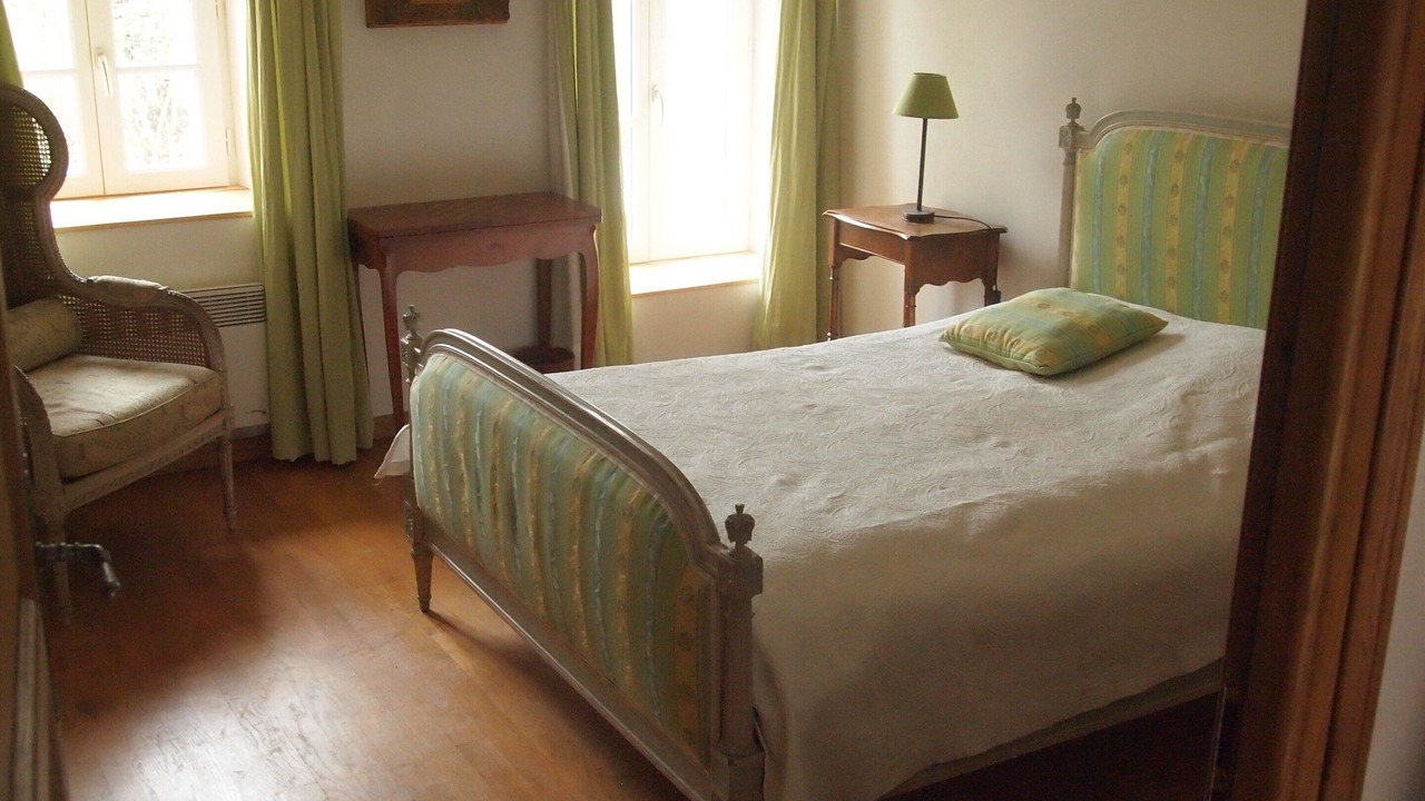 Photo of Bedroom in Druyes-les-Belles-Fontaines