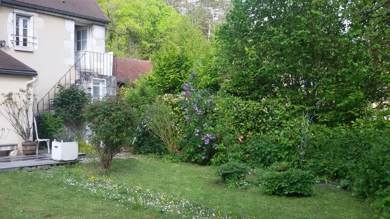 Photo of Outdoor in Druyes-les-Belles-Fontaines