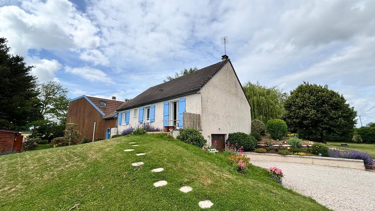 Photo of Outdoor in Saint-Etienne-en-Bresse