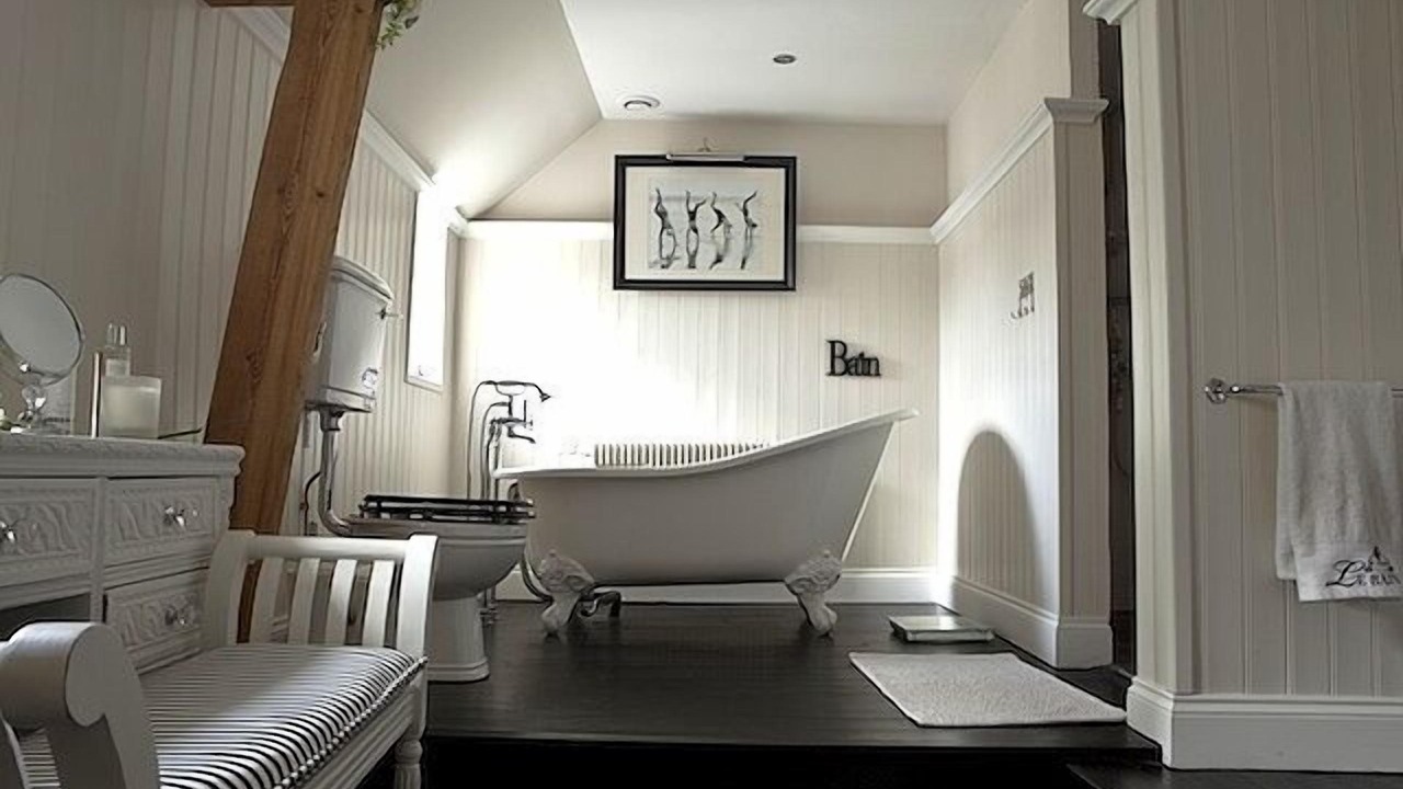 Photo of Bathroom in Dohem