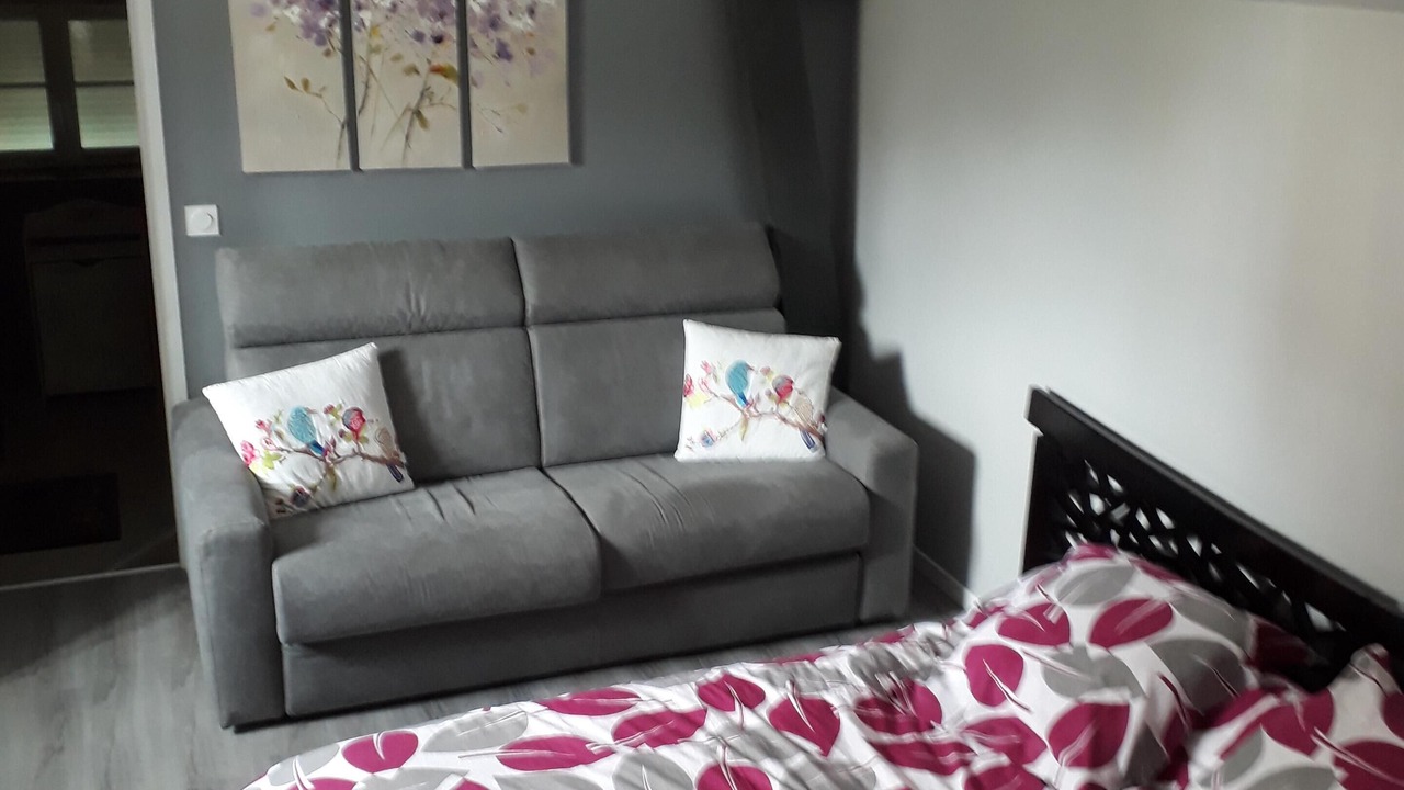 Photo of Bedroom in Lisieux