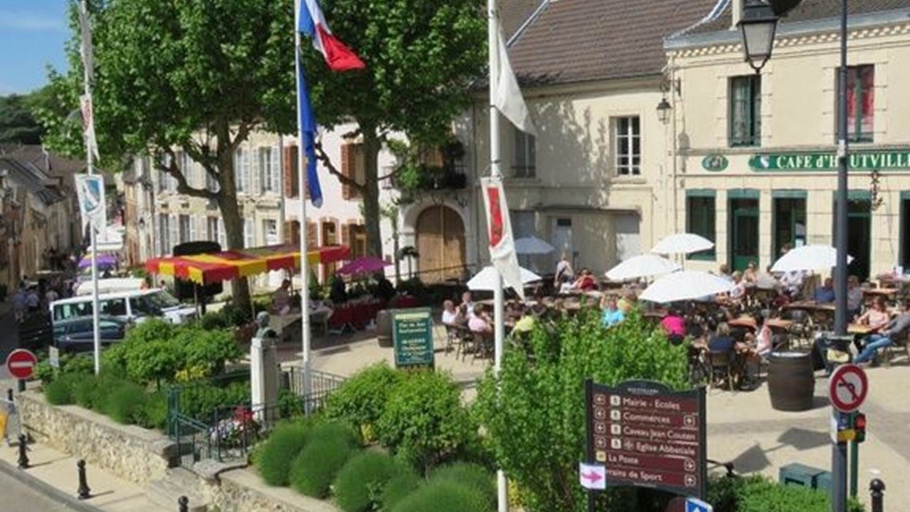Photo of Others in Hautvillers