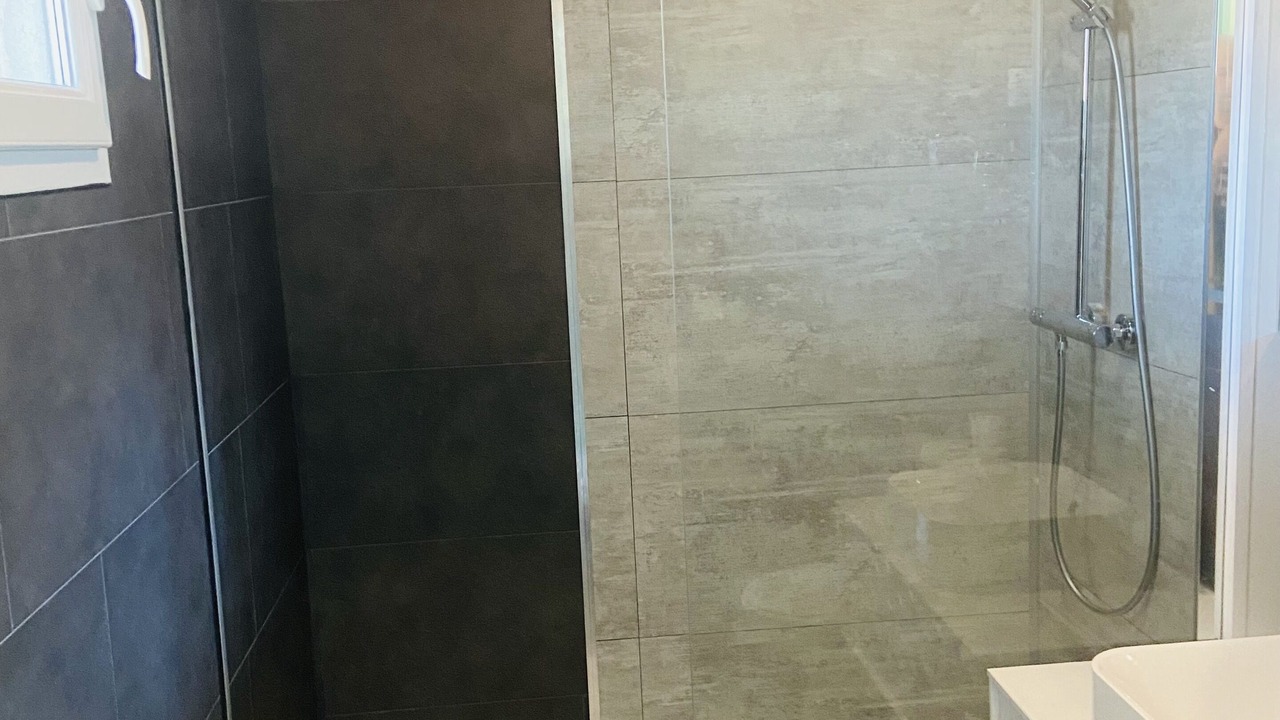 Photo of Bathroom in Equemauville