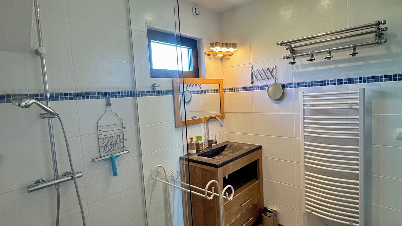 Photo of Bathroom in Flancourt-Catelon