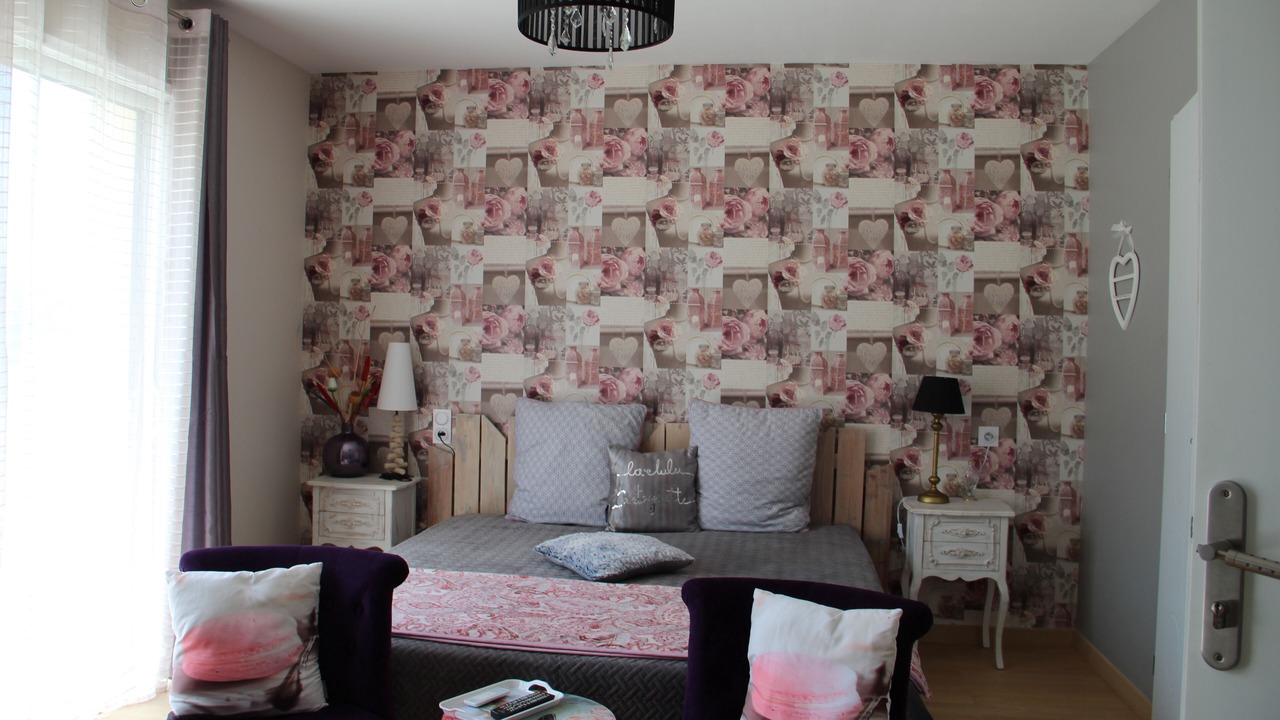 Photo of Bedroom in Arrest