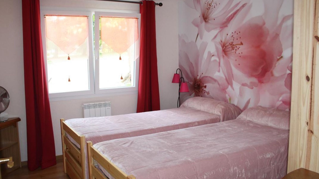 Photo of Bedroom in Monetay-sur-Allier
