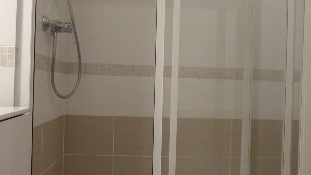 Photo of Bathroom in Saint-Cyr-l'Ecole