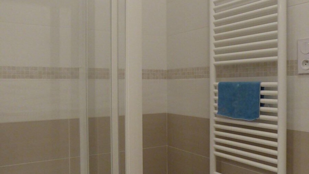 Photo of Bathroom in Saint-Cyr-l'Ecole