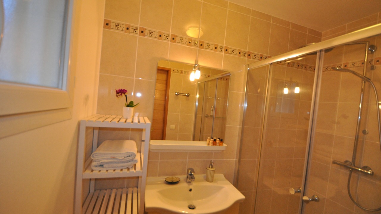 Photo of Bathroom in Couilly-Pont-aux-Dames